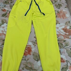 Figs Neon Yellow Technical Collection